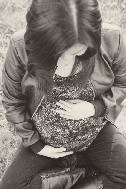 Maternity photos by I CANDI Studios 14_Ang 403_bw