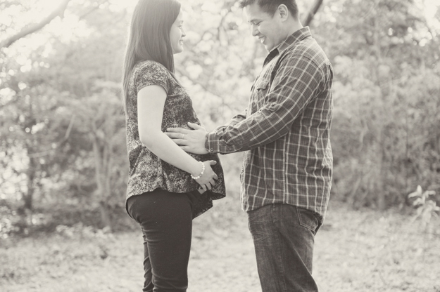 Maternity photos by I CANDI Studios