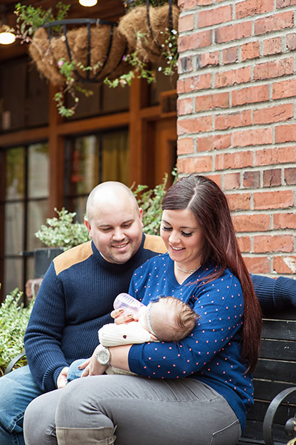 Seattle Family Portraits - Pike Place Market - Photography by I CANDI Studios