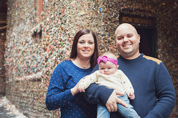 Seattle Family Portraits - Pike Place Market - Photography by I CANDI Studios