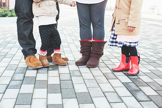 Winter Family photos at UW Tacoma | I CANDI Studios